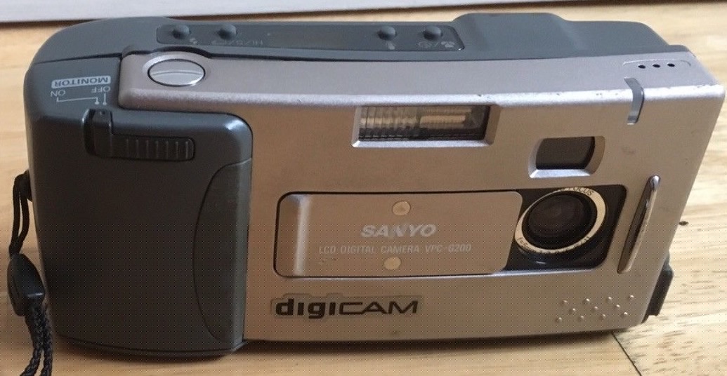 Sanyo VPC-G200 digital camera