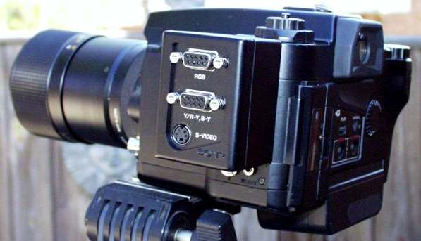 sony mvc-7000 promavica still video camera in use 1992