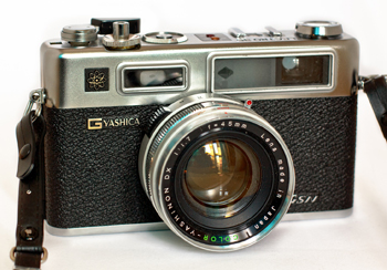 yashica electro 35 gsn vintage filmcamera 1970